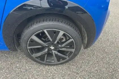 Photo 53 Peugeot 208  PureTech 130 S&S EAT8