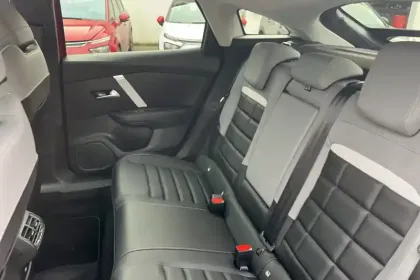 Photo 10 Citroën C4 e- 156 ch autonomie étendue