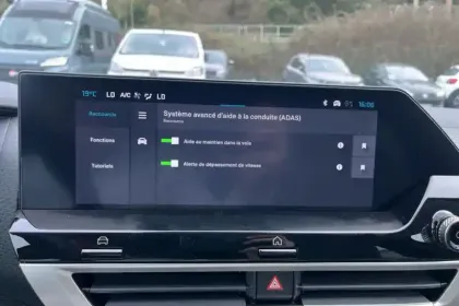 Photo 21 Citroën C4 e- 156 ch autonomie étendue