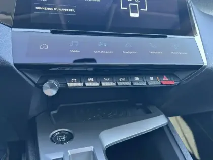 Photo 20 Peugeot 308  Hybrid 136 e-DCS6