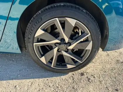 Photo 12 Peugeot 308  Hybrid 136 e-DCS6