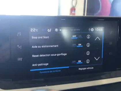 Photo 33 Peugeot 208  PureTech 75 S&S BVM5