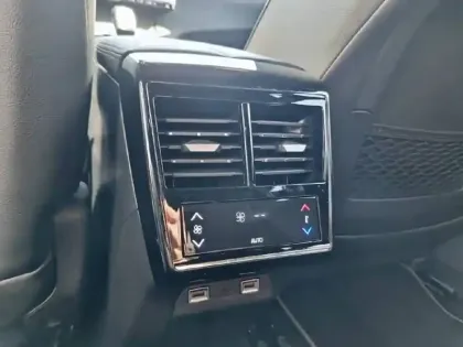 Photo 17 DS DS 7 Gén. I Ph1 Performance Line + 5