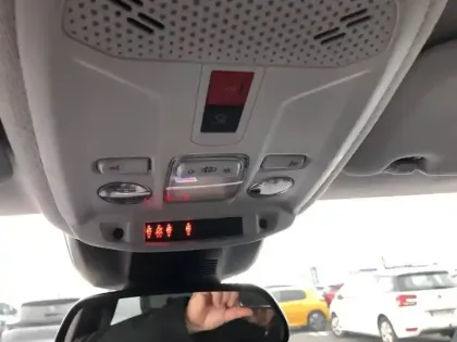 Photo 37 Peugeot 208  Hybrid 110 e-DCS6