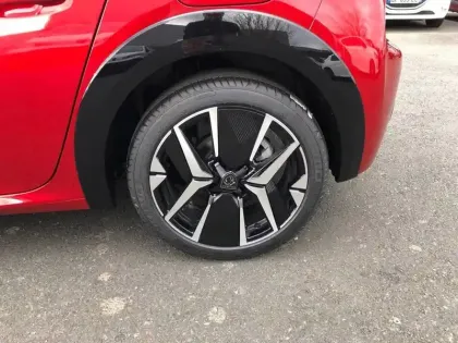 Photo 12 Peugeot 208  Hybrid 110 e-DCS6