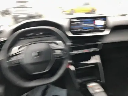 Photo 28 Peugeot 208  Hybrid 110 e-DCS6