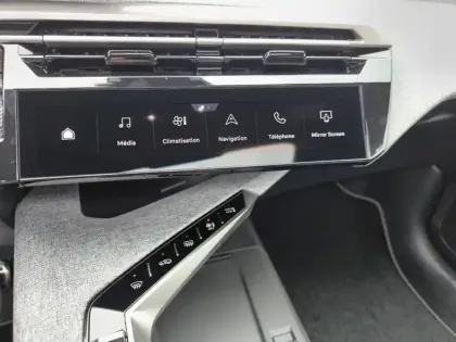 Photo 20 Peugeot 3008  Hybrid 145 e-DCS6