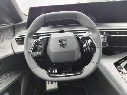 Photo 29 Peugeot 3008  Hybrid 145 e-DCS6