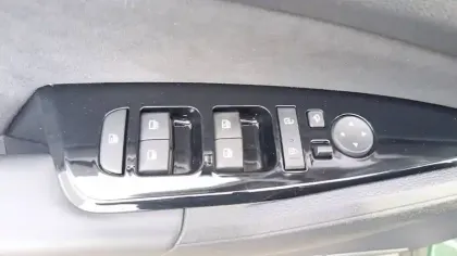 Photo 22 Kia Sportage Gén. V Ph1 GT-line Premium 5