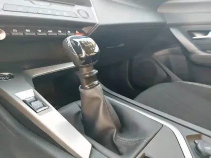 Photo 13 Peugeot 308  BlueHDi 130ch S&S BVM6