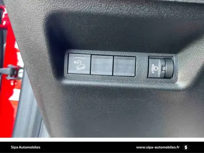 Photo 88 Jeep Avenger  1.2 Turbo T3 110 ch e-Hybrid BVR6