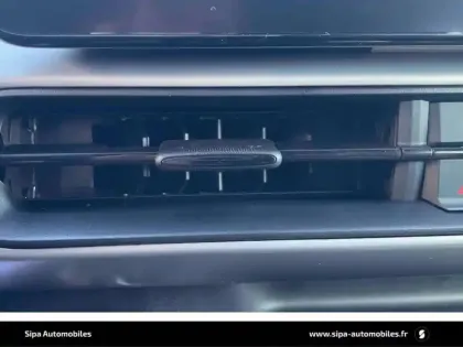 Photo 45 Jeep Avenger  1.2 Turbo T3 110 ch e-Hybrid BVR6