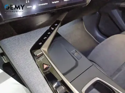 Photo 13 Peugeot 5008  Hybrid 145 ch e-DCS6