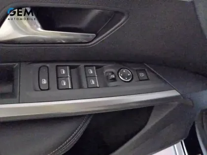 Photo 16 Peugeot 5008  Hybrid 145 ch e-DCS6