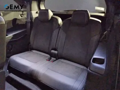 Photo 15 Peugeot 5008  Hybrid 145 ch e-DCS6