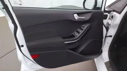 Photo 25 Ford Fiesta Gén. V Ph1 Evo ST-Line 5