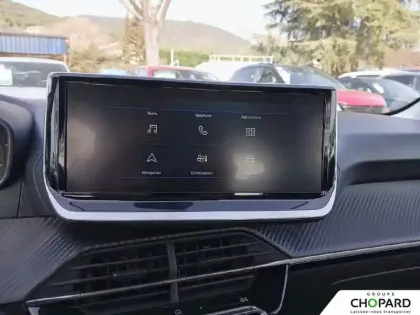 Photo 13 Peugeot 208  Hybrid 110 e-DCS6