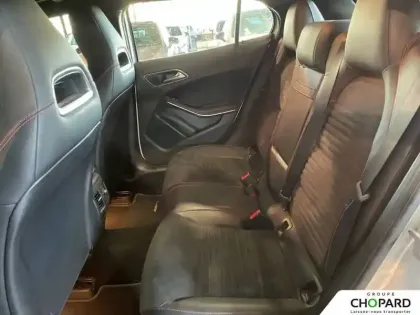 Photo 17 Mercedes GLA  200 d 7-G DCT