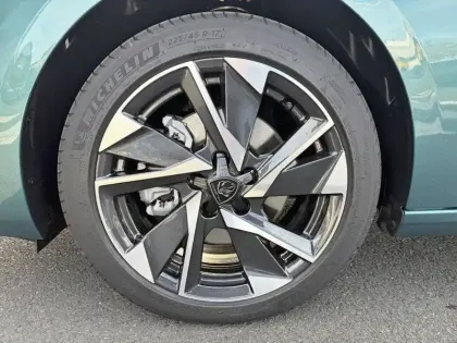 Photo 12 Peugeot 308  SW BlueHDi 130ch S&S EAT8