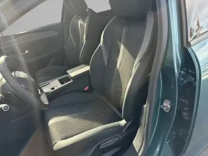 Photo 10 Peugeot 308  SW BlueHDi 130ch S&S EAT8