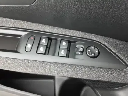 Photo 21 Peugeot 3008  PureTech 130ch S&S BVM6
