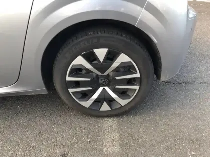 Photo 12 Peugeot 208  100 S&S BVM6