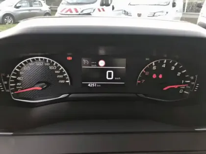 Photo 9 Peugeot 208  100 S&S BVM6