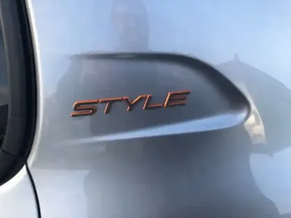 Photo 39 Peugeot 208  100 S&S BVM6