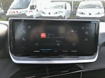 Photo 34 Peugeot 208  100 S&S BVM6