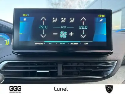 Photo 60 Peugeot 3008  Hybrid 225 e-EAT8