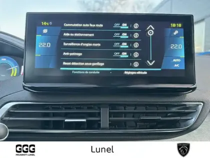 Photo 61 Peugeot 3008  Hybrid 225 e-EAT8