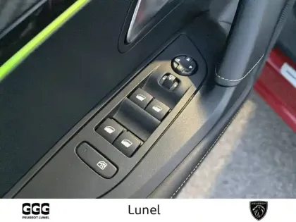 Photo 33 Peugeot 2008  PureTech 130 S&S EAT8