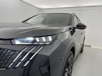 Photo 23 Peugeot 5008  Hybrid 145 e-DCS6