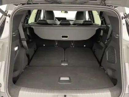 Photo 44 Peugeot 5008  Hybrid 145 e-DCS6