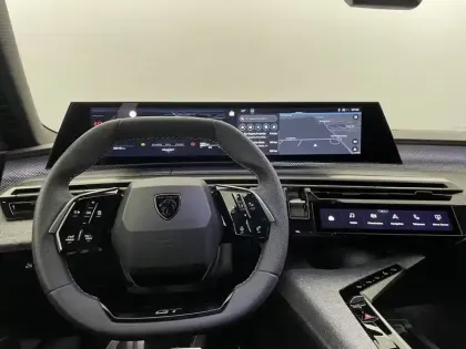 Photo 21 Peugeot 5008  Hybrid 145 e-DCS6