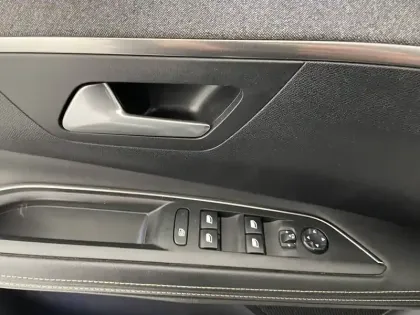 Photo 33 Peugeot 3008  BlueHDi 130ch S&S EAT8