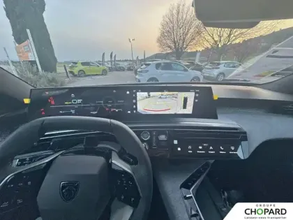 Photo 43 Peugeot 5008  Plug-in Hybrid 225 ch e-DCS7