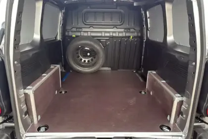 Photo 12 Peugeot Partner  FGN DIESEL 130 CH M CHARG UT MAJ AUT