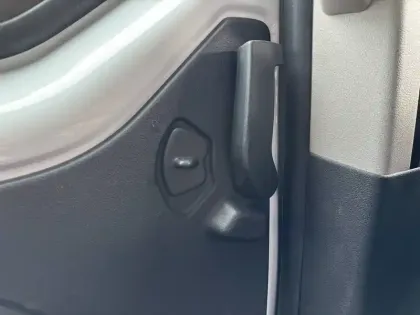 Photo 19 Nissan Primastar  Combi L2H1 3.0t 2.0 dCi 150 S/S BVM