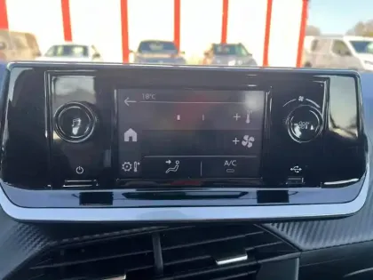 Photo 30 Peugeot 208  PureTech 75 S&S BVM5