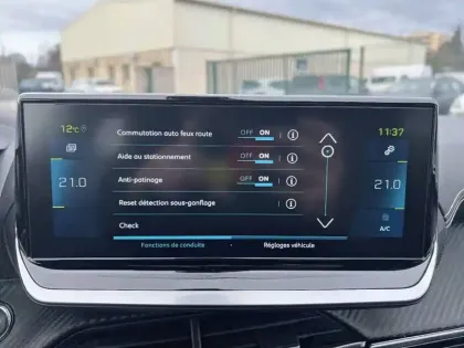 Photo 15 Peugeot 208  Electrique 50 kWh 136ch