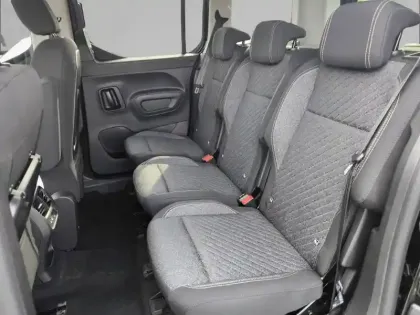 Photo 51 Peugeot Rifter  M Diesel 100 ch Manuelle 5pl