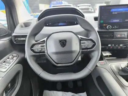 Photo 28 Peugeot Rifter Gén. I Ph2 ALLURE 4