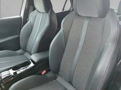 Photo 10 Peugeot 2008  PureTech 130 S&S EAT8