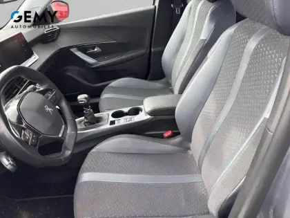 Photo 26 Peugeot 2008  PureTech 100 S&S BVM6