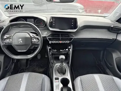 Photo 25 Peugeot 2008  PureTech 100 S&S BVM6