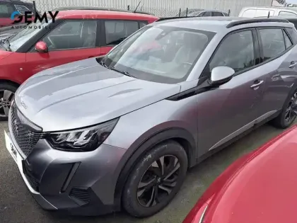 Photo 36 Peugeot 2008  PureTech 100 S&S BVM6