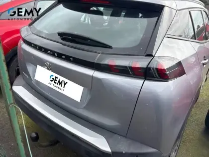 Photo 22 Peugeot 2008  PureTech 100 S&S BVM6