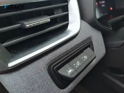 Photo 28 Renault Clio Gén. V (BJA) Ph2 Evolution 5