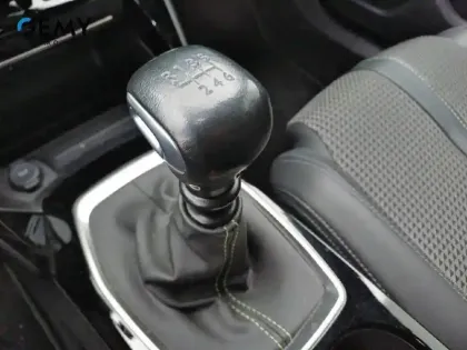 Photo 11 Peugeot 2008  BlueHDi 110 S&S BVM6